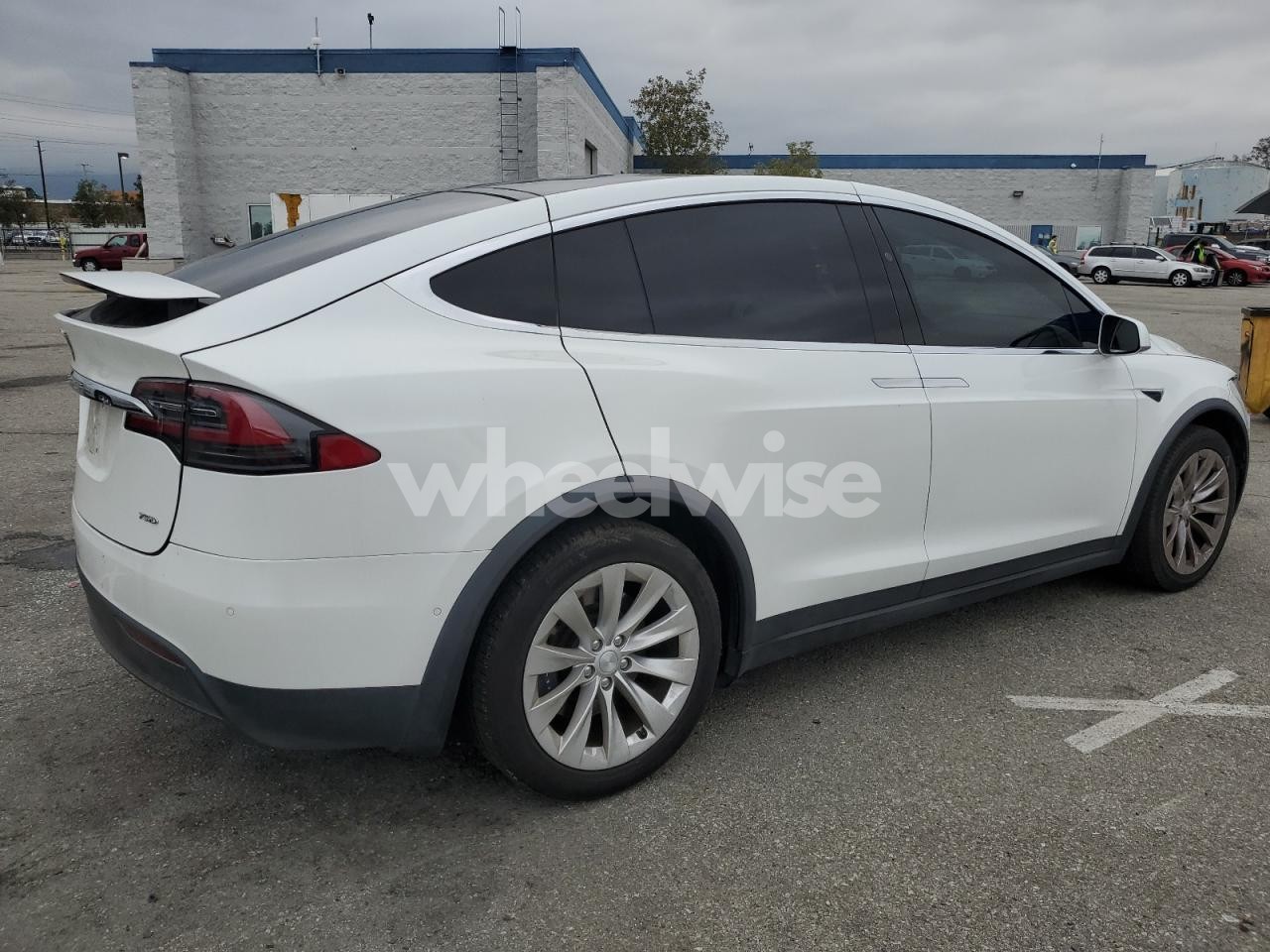 Photo 3 of 2018 TESLA MODEL X (VIN 5YJXCAE26JF111662)