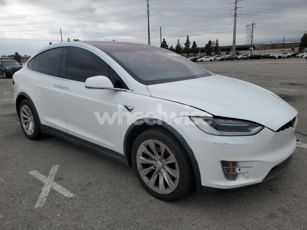 Photo 4 of 2018 TESLA MODEL X (VIN 5YJXCAE26JF111662)