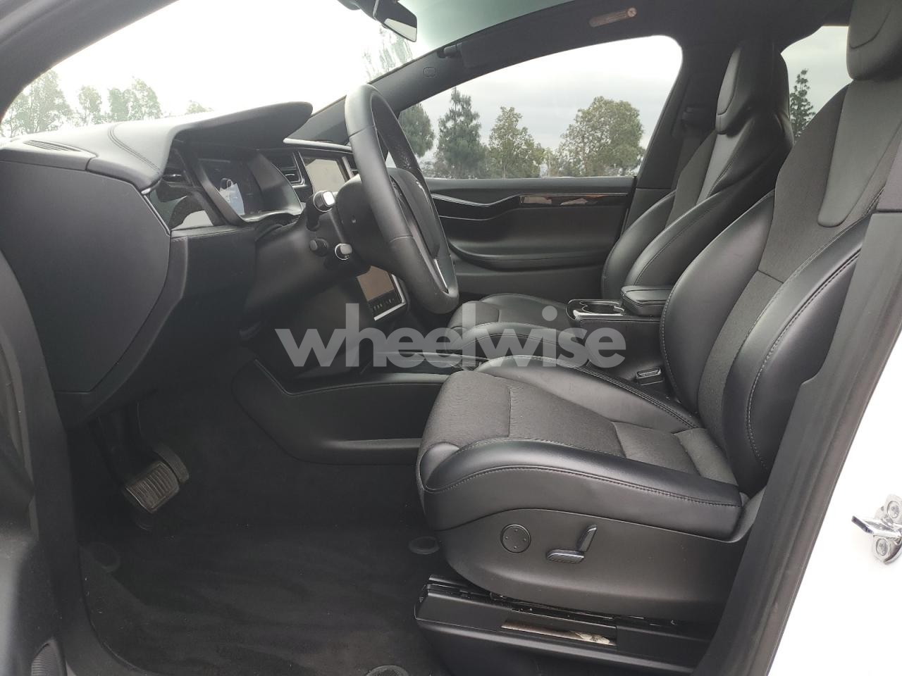 Photo 7 of 2018 TESLA MODEL X (VIN 5YJXCAE26JF111662)