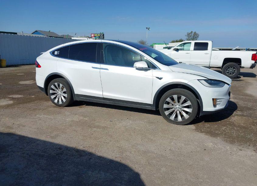 Photo 12 of 2019 Tesla Model X 100D/75D/LONG RANGE (VIN 5YJXCAE26KF185794)