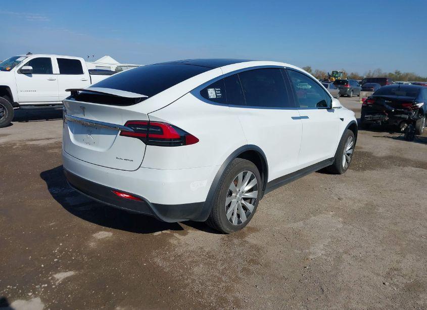 Photo 4 of 2019 Tesla Model X 100D/75D/LONG RANGE (VIN 5YJXCAE26KF185794)