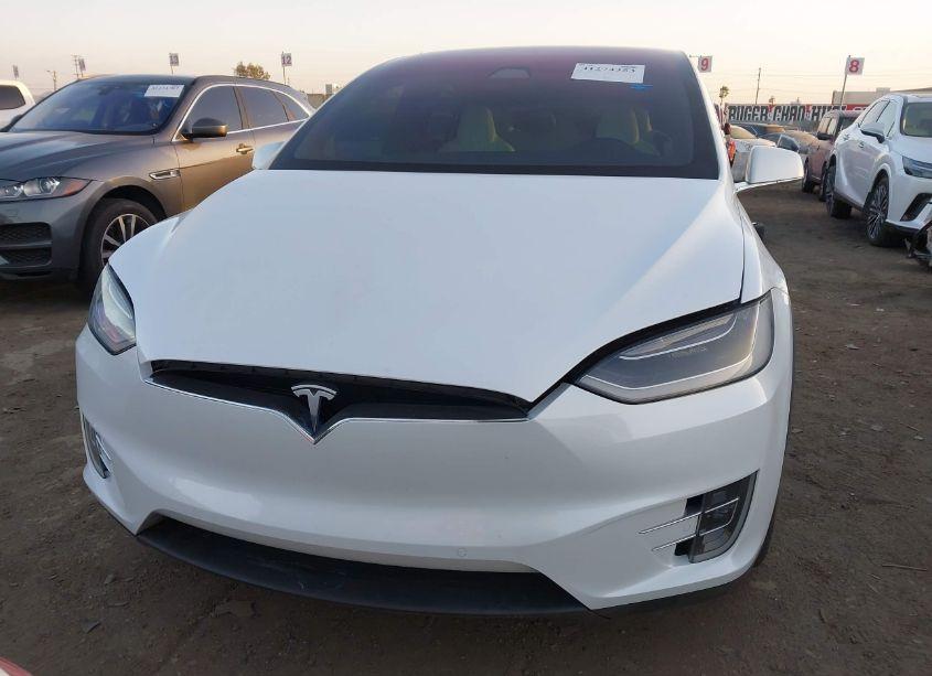 Photo 12 of 2018 Tesla Model X 100D/75D/P100D (VIN 5YJXCAE28JF112697)