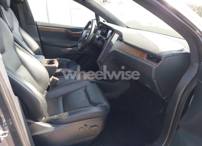 Photo 5 of 2021 Tesla Model X LONG RANGE DUAL MOTOR ALL-WHEEL DRIVE/LONG RANGE PLUS DUAL MOTOR ALL-WHEEL DRIVE (VIN 5YJXCAE28MF323516)