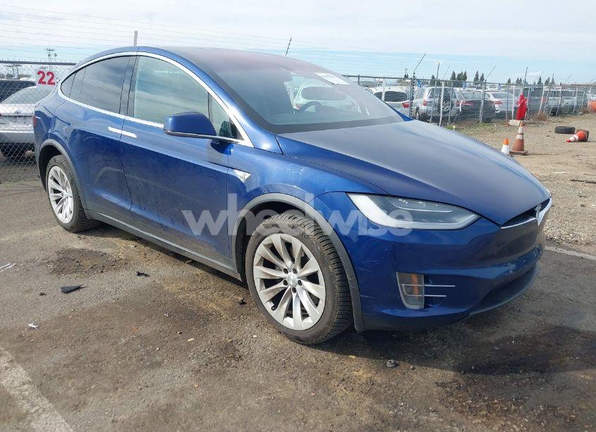 2016 Tesla Model X 60D/70D/75D/90D (VIN 5YJXCAE29GF015890) main photo