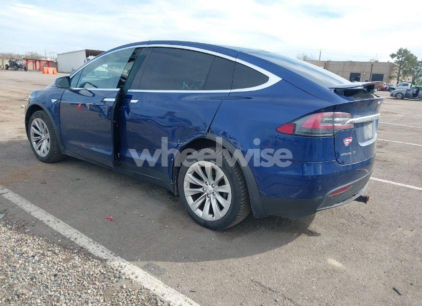 Photo 3 of 2016 Tesla Model X 60D/70D/75D/90D (VIN 5YJXCAE29GF015890)