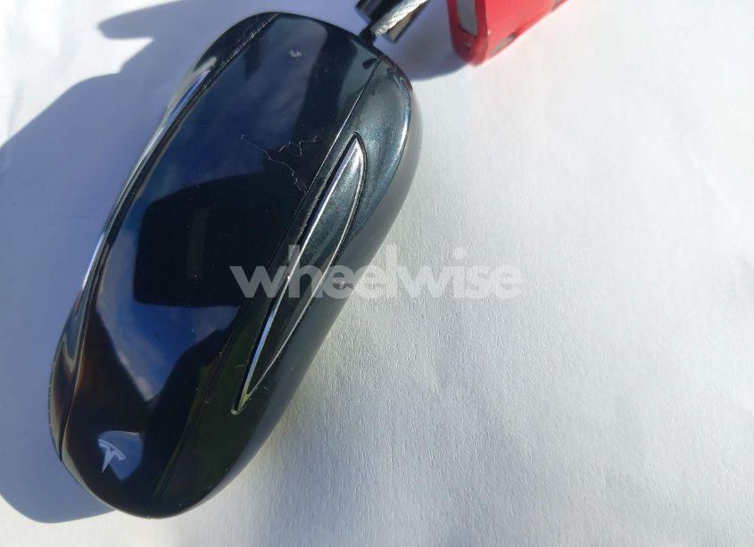 Photo 11 of 2018 Tesla Model X 100D/75D/P100D (VIN 5YJXCAE29JF111977)