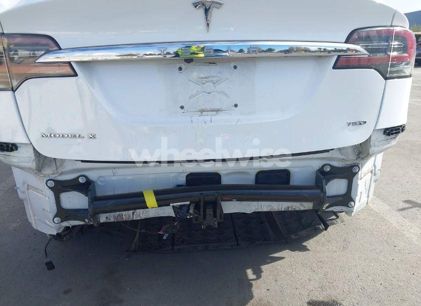 Photo 6 of 2018 Tesla Model X 100D/75D/P100D (VIN 5YJXCAE29JF111977)