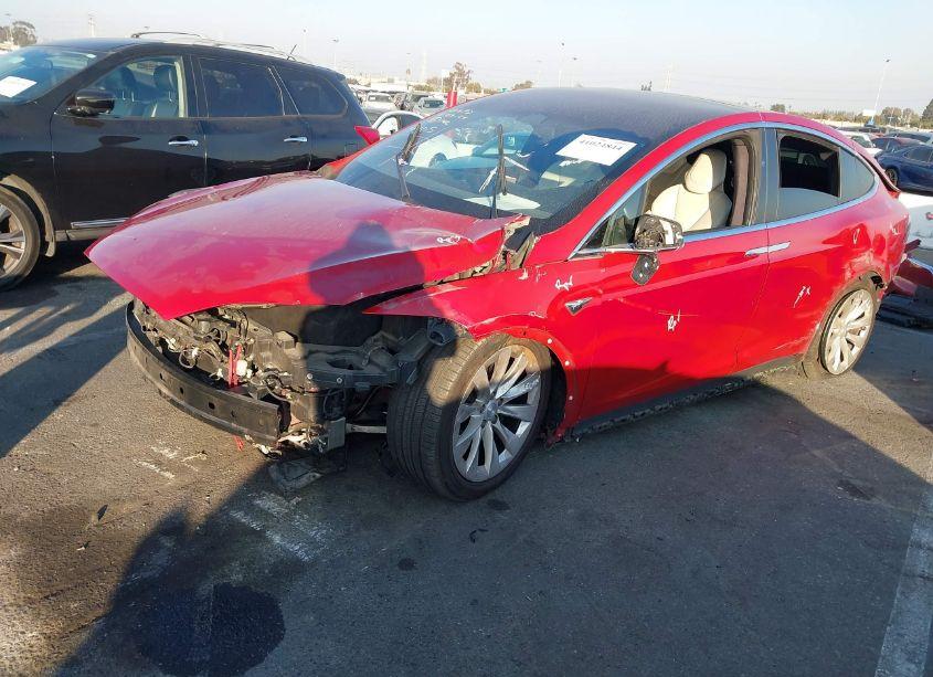 Photo 2 of 2019 Tesla Model X 100D/75D/LONG RANGE (VIN 5YJXCAE29KF191427)