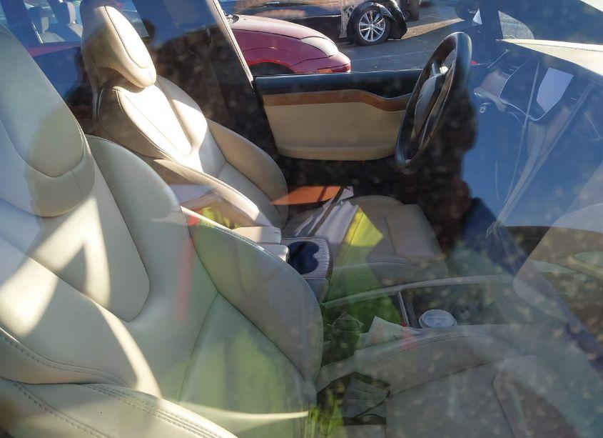 Photo 5 of 2019 Tesla Model X 100D/75D/LONG RANGE (VIN 5YJXCAE29KF191427)