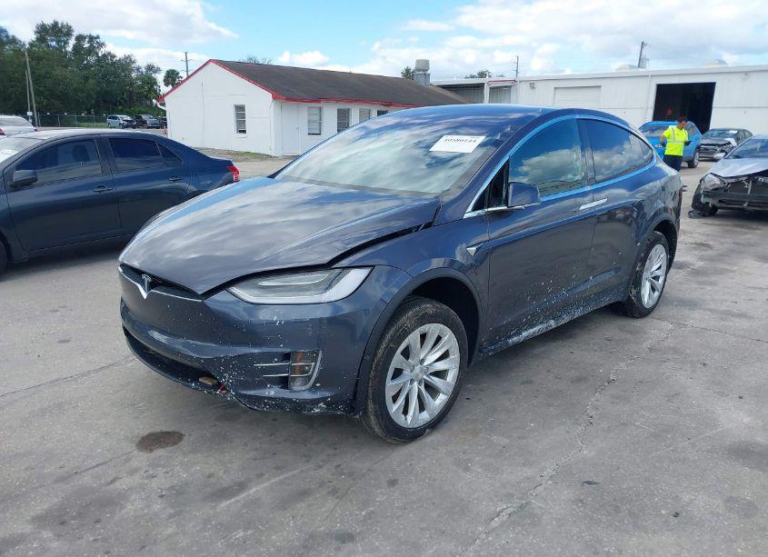 Photo 2 of 2021 Tesla Model X LONG RANGE DUAL MOTOR ALL-WHEEL DRIVE/LONG RANGE PLUS DUAL MOTOR ALL-WHEEL DRIVE (VIN 5YJXCAE29MF323623)