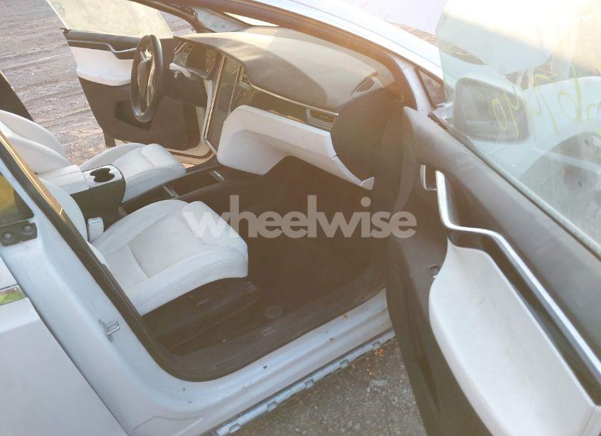 Photo 5 of 2017 Tesla Model X 100D/75D/90D (VIN 5YJXCBE20HF050017)