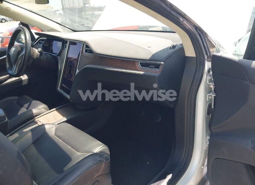 Photo 5 of 2017 Tesla Model X 100D/75D/90D (VIN 5YJXCBE20HF070252)