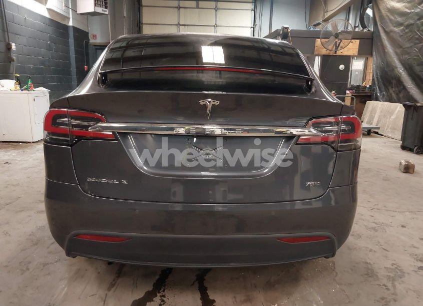 Photo 16 of 2018 Tesla Model X 100D/75D/P100D (VIN 5YJXCBE20JF138216)