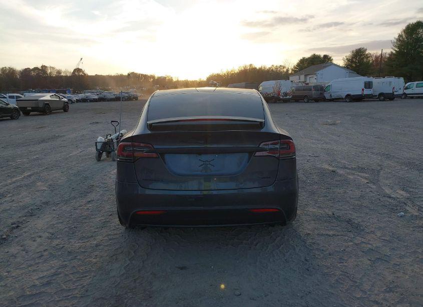 Photo 16 of 2016 Tesla Model X 60D/70D/75D/90D/P100D (VIN 5YJXCBE21GF005845)