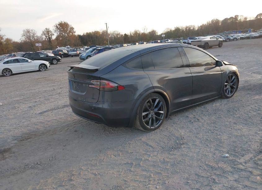 Photo 4 of 2016 Tesla Model X 60D/70D/75D/90D/P100D (VIN 5YJXCBE21GF005845)