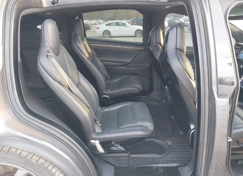Photo 8 of 2016 Tesla Model X 60D/70D/75D/90D/P100D (VIN 5YJXCBE21GF005845)