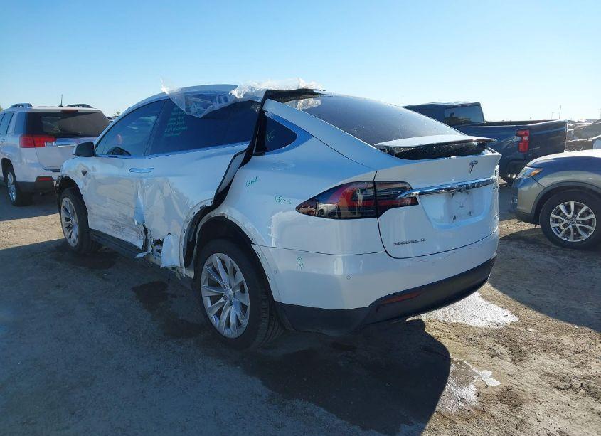 Photo 3 of 2017 Tesla Model X (VIN 5YJXCBE21HF065092)