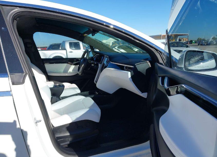 Photo 5 of 2017 Tesla Model X (VIN 5YJXCBE21HF065092)