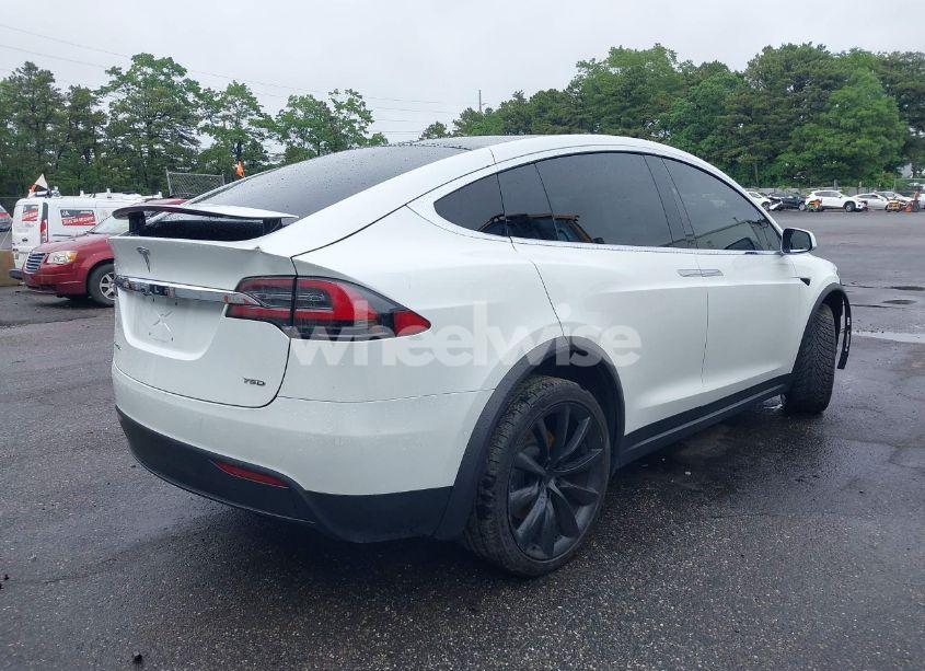 Photo 4 of 2018 Tesla Model X (VIN 5YJXCBE21JF141187)