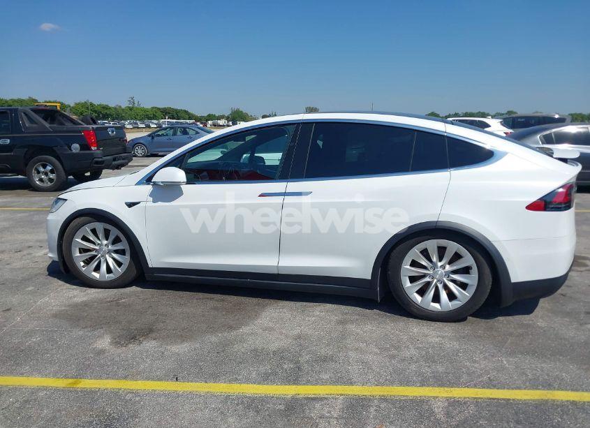 Photo 14 of 2017 Tesla Model X 100D/75D/90D (VIN 5YJXCBE23HF045670)