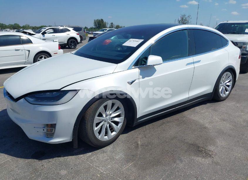 Photo 2 of 2017 Tesla Model X 100D/75D/90D (VIN 5YJXCBE23HF045670)