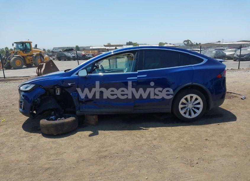 Photo 15 of 2017 Tesla Model X 100D/75D/90D (VIN 5YJXCBE24HF044656)