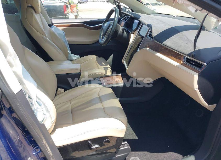 Photo 5 of 2017 Tesla Model X 100D/75D/90D (VIN 5YJXCBE24HF044656)