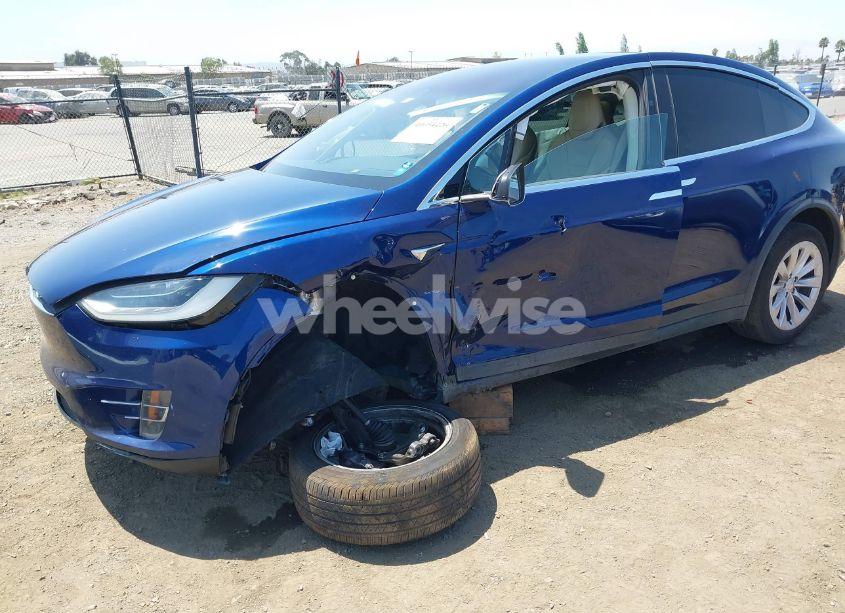 Photo 6 of 2017 Tesla Model X 100D/75D/90D (VIN 5YJXCBE24HF044656)