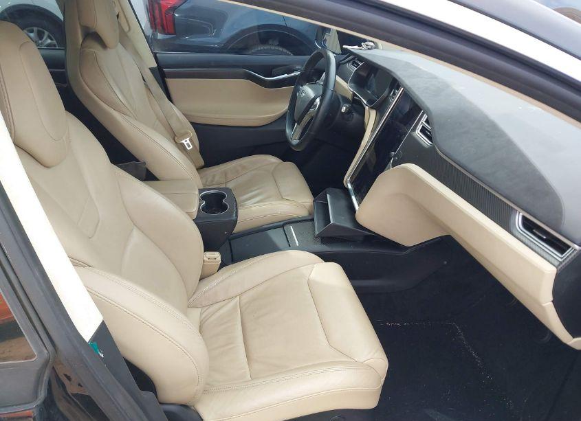 Photo 5 of 2017 Tesla Model X (VIN 5YJXCBE24HF054541)