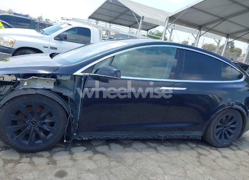 Photo 15 of 2017 Tesla Model X 100D/75D/90D (VIN 5YJXCBE24HF078435)