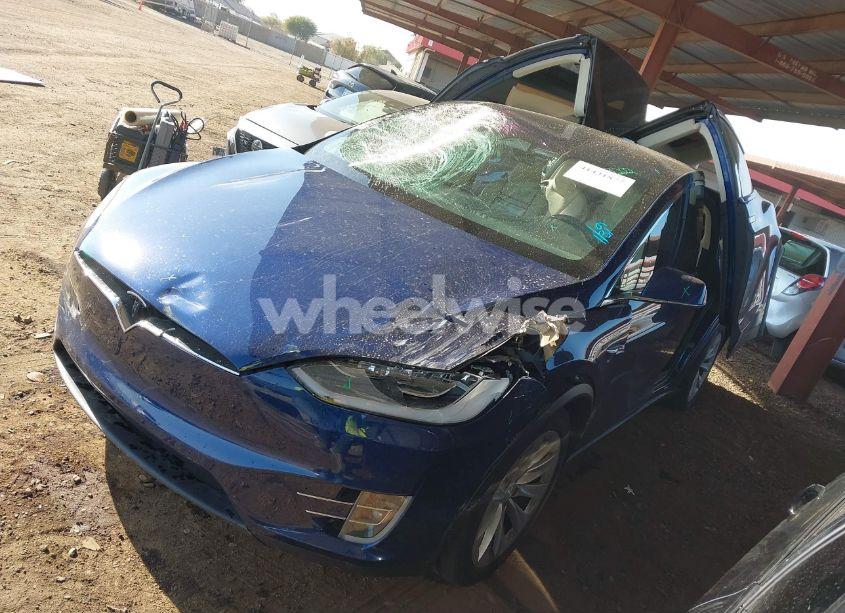 Photo 2 of 2018 Tesla Model X 100D/75D/P100D (VIN 5YJXCBE26JF101879)