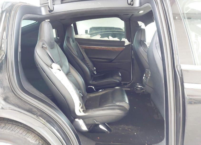 Photo 8 of 2017 Tesla Model X 100D/75D/90D (VIN 5YJXCBE27HF045672)
