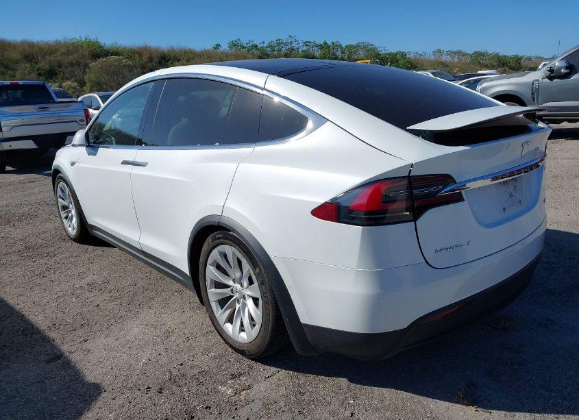 Photo 3 of 2016 Tesla Model X (VIN 5YJXCBE28GF021024)