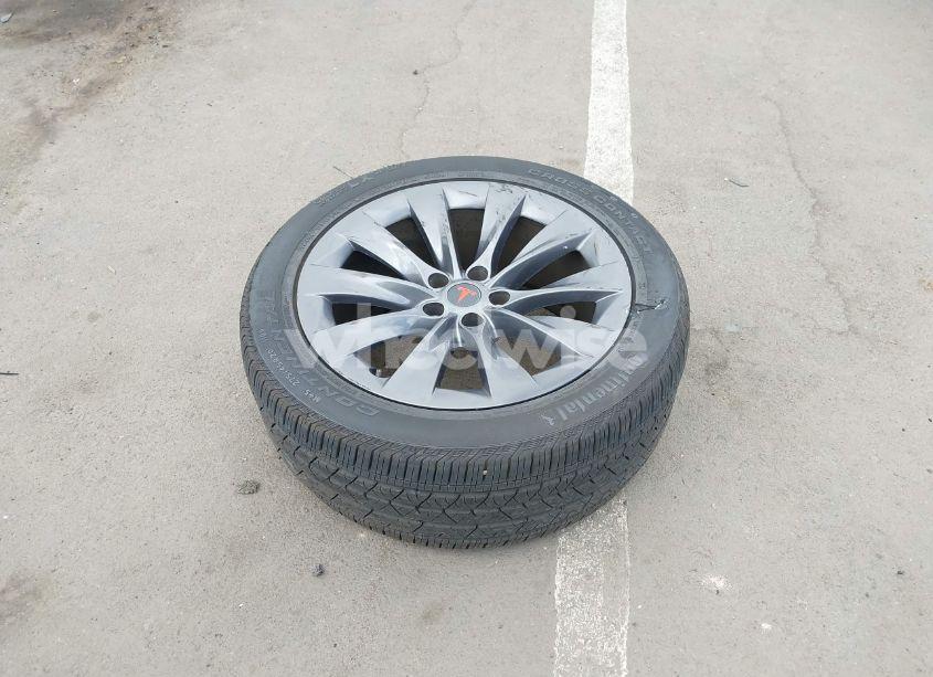 Photo 12 of 2018 Tesla Model X 100D/75D/P100D (VIN 5YJXCBE29JF126629)