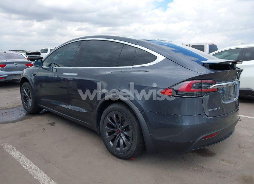 Photo 3 of 2018 Tesla Model X 100D/75D/P100D (VIN 5YJXCBE29JF126629)