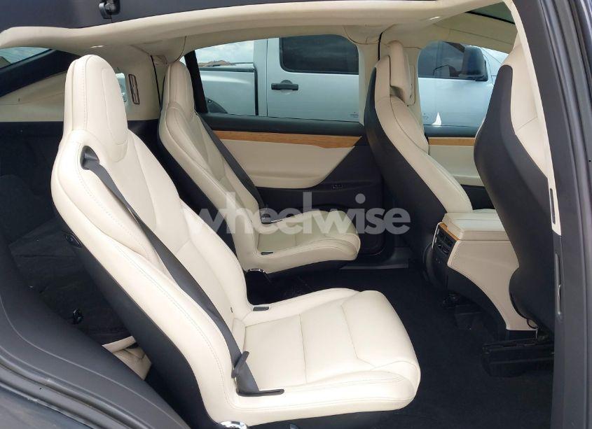 Photo 8 of 2018 Tesla Model X 100D/75D/P100D (VIN 5YJXCBE29JF126629)