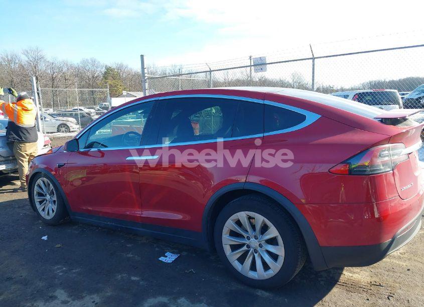 Photo 14 of 2017 Tesla Model X 100D/75D/90D (VIN 5YJXCBE2XHF065740)