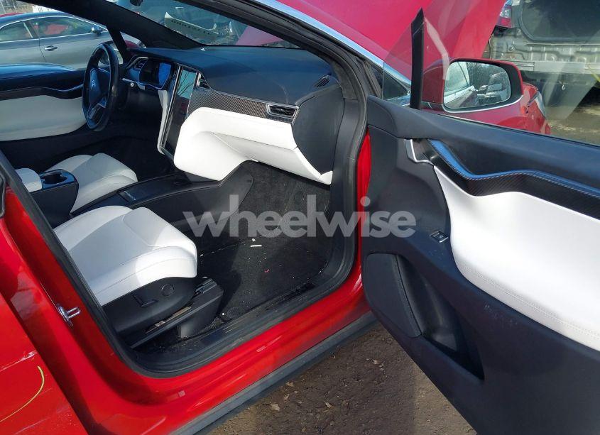 Photo 5 of 2017 Tesla Model X 100D/75D/90D (VIN 5YJXCBE2XHF065740)