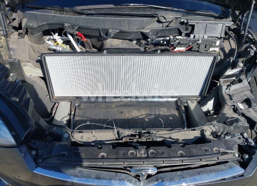 Photo 10 of 2018 Tesla Model X 100D/75D/P100D (VIN 5YJXCBE2XJF111959)