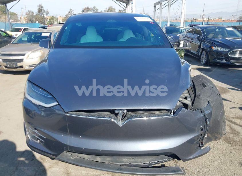 Photo 13 of 2018 Tesla Model X 100D/75D/P100D (VIN 5YJXCBE2XJF111959)