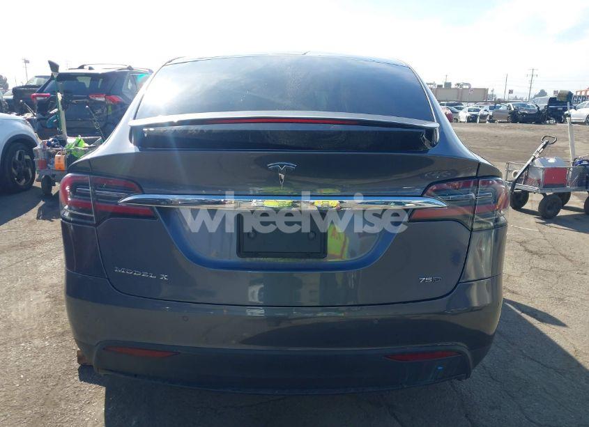 Photo 17 of 2018 Tesla Model X 100D/75D/P100D (VIN 5YJXCBE2XJF111959)