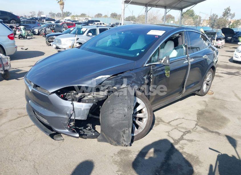 Photo 2 of 2018 Tesla Model X 100D/75D/P100D (VIN 5YJXCBE2XJF111959)