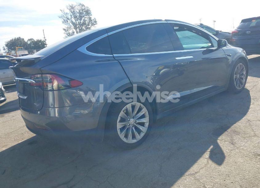 Photo 4 of 2018 Tesla Model X 100D/75D/P100D (VIN 5YJXCBE2XJF111959)