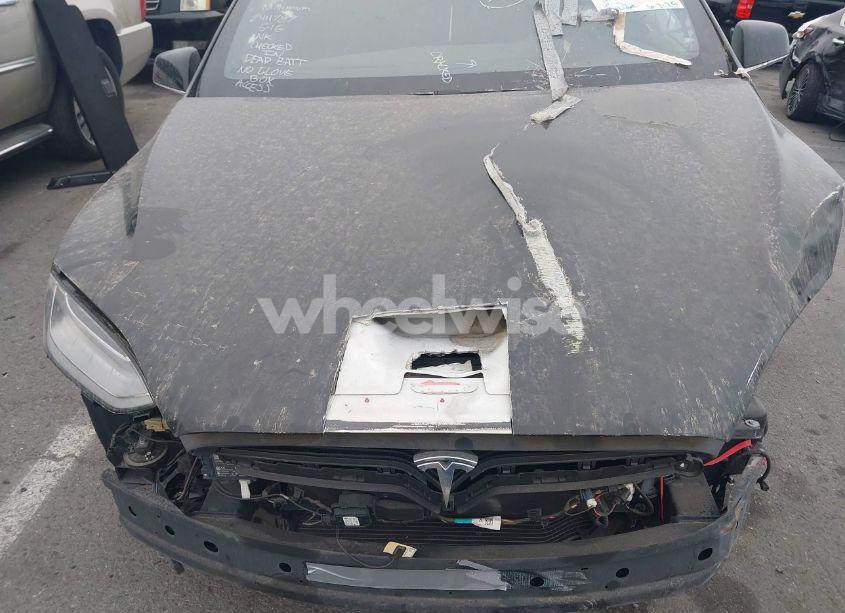 Photo 10 of 2020 Tesla Model X LONG RANGE DUAL MOTOR ALL-WHEEL DRIVE/LONG RANGE PLUS DUAL MOTOR ALL-WHEEL DRIVE (VIN 5YJXCBE2XLF244787)