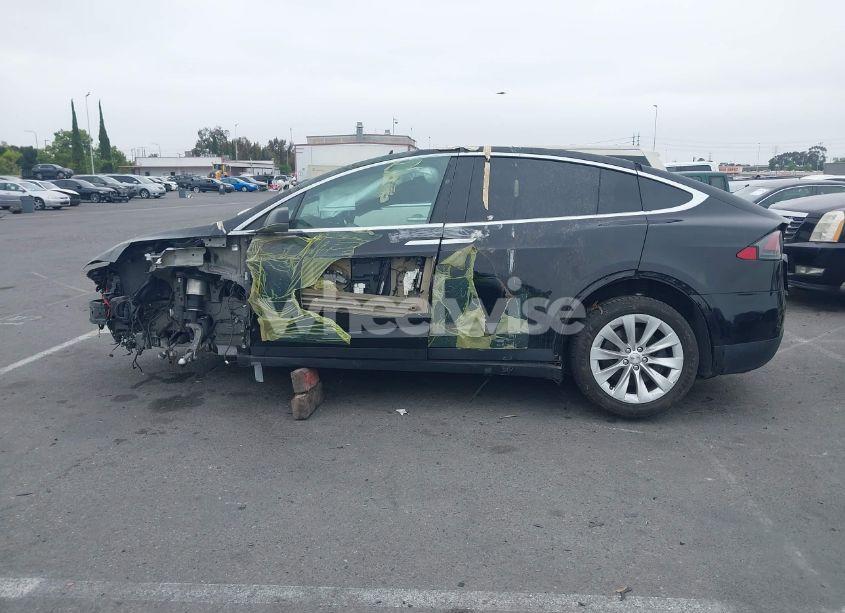 Photo 13 of 2020 Tesla Model X LONG RANGE DUAL MOTOR ALL-WHEEL DRIVE/LONG RANGE PLUS DUAL MOTOR ALL-WHEEL DRIVE (VIN 5YJXCBE2XLF244787)