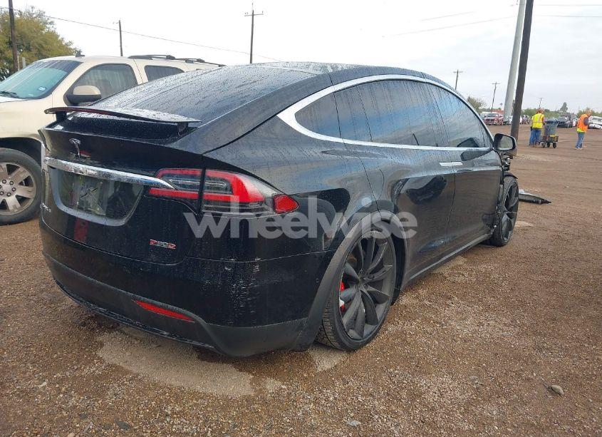 Photo 4 of 2016 Tesla Model X 75D/P100D/P90D (VIN 5YJXCBE46GFS00454)