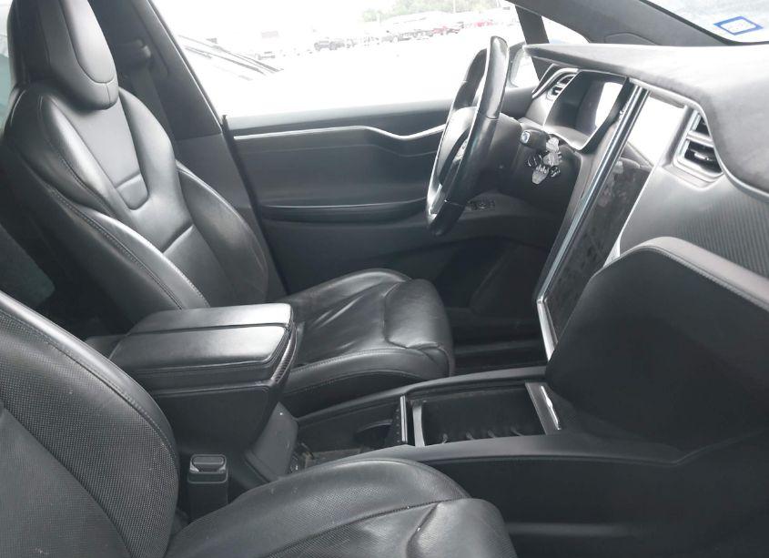 Photo 5 of 2016 Tesla Model X (VIN 5YJXCBE48GF011076)