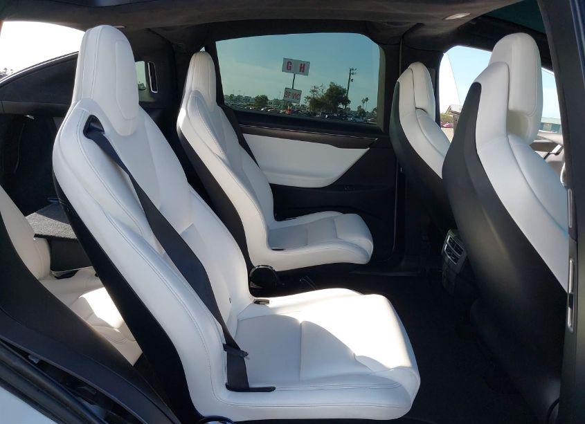 Photo 8 of 2018 Tesla Model X (VIN 5YJXCBE49JF091270)