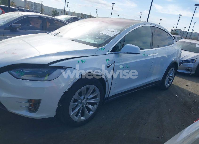 Photo 14 of 2018 Tesla Model X 100D/75D/P100D (VIN 5YJXCDE20JF089823)