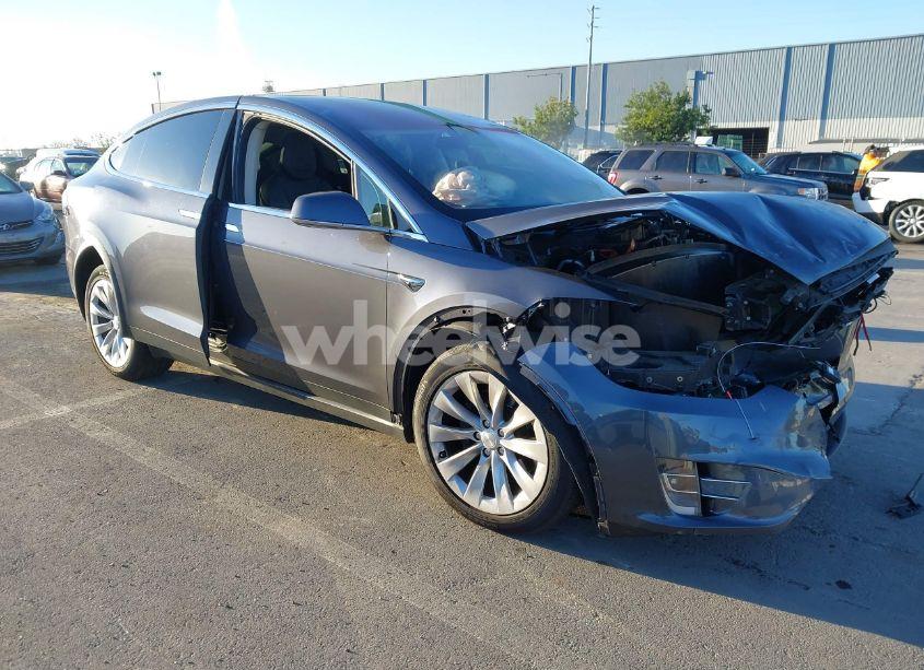 2018 Tesla Model X 100D/75D/P100D (VIN 5YJXCDE20JF141791) main photo